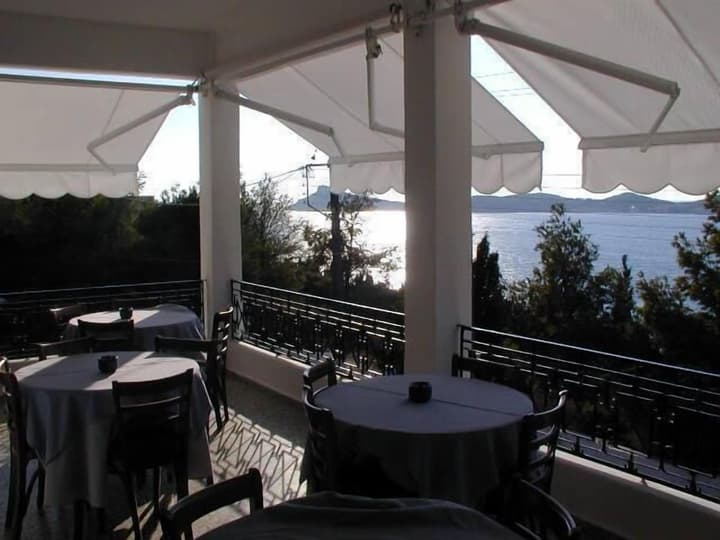 Oasis Hotel