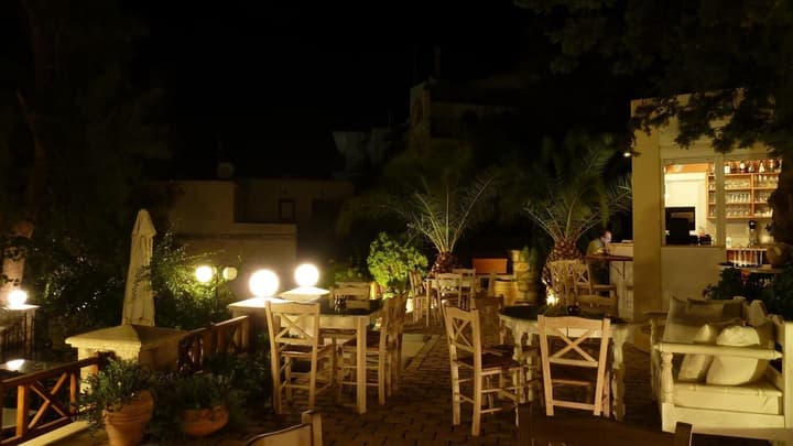 Oasis Hotel