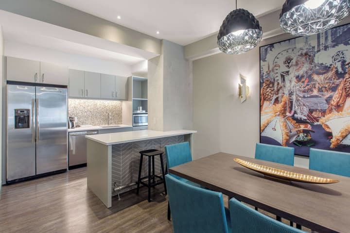 Cambria Hotel Philadelphia Downtown - Center City