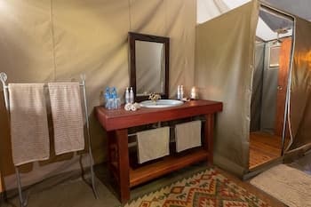 HAMMERKOP MIGRATION CAMP