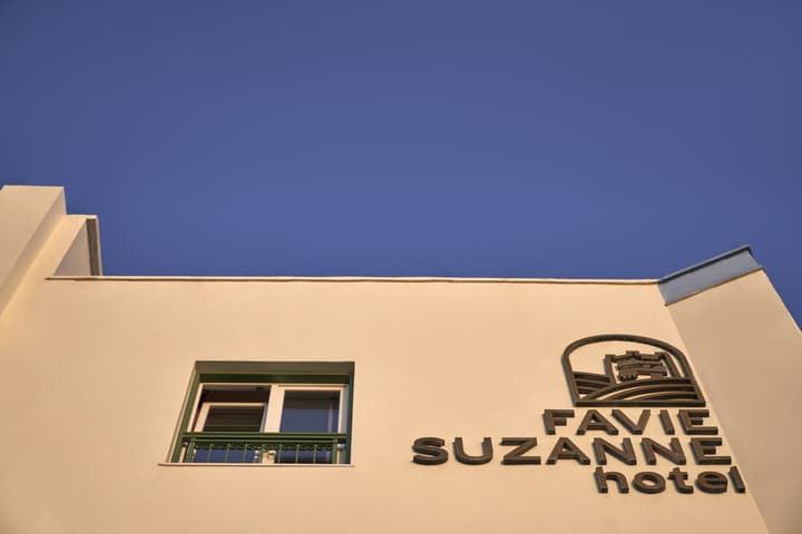 Favie Suzanne by GHH