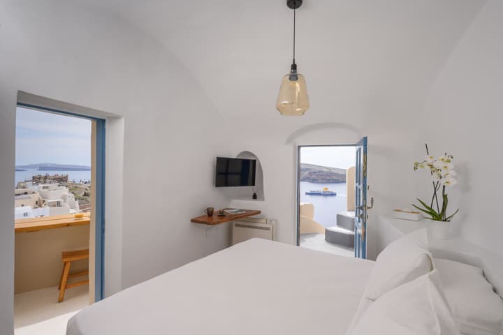 Nano Oia Villas