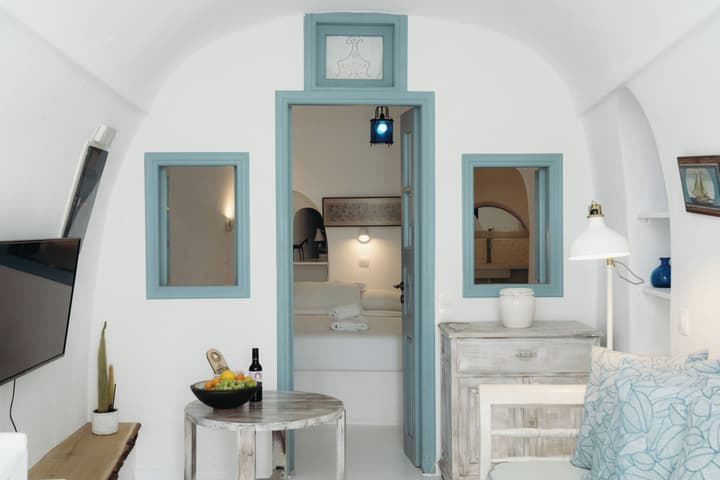 Nano Oia Villas