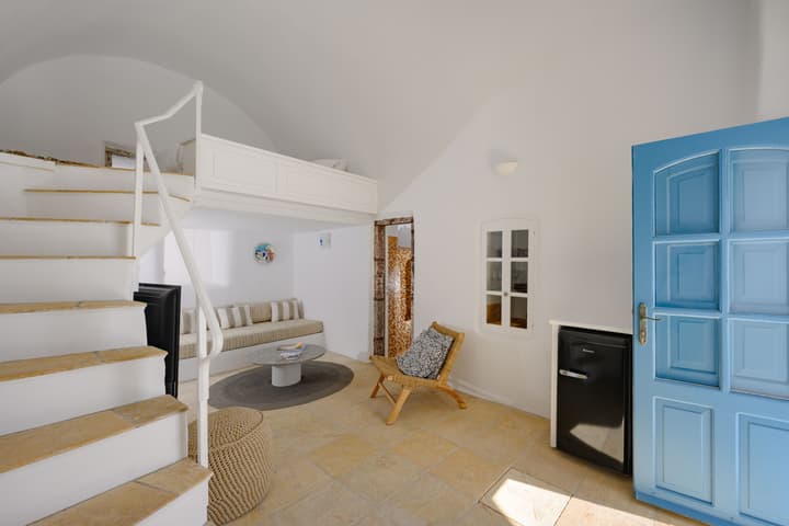 Nano Oia Villas
