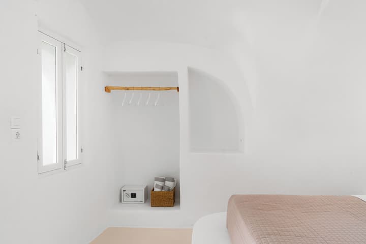 Nano Oia Villas