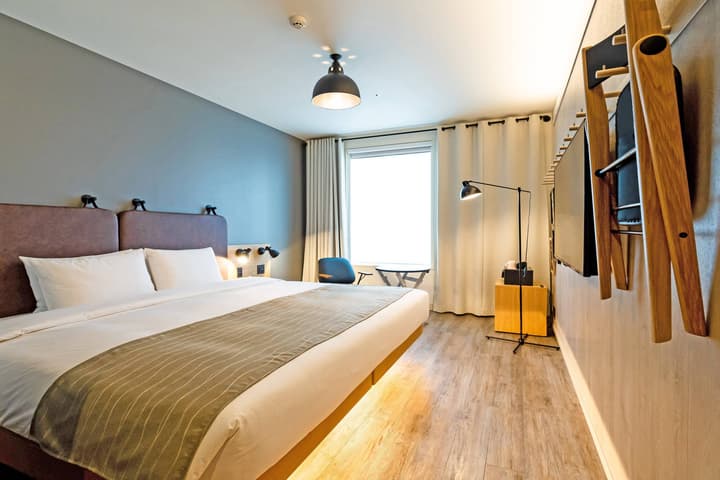 Moxy Osaka Honmachi