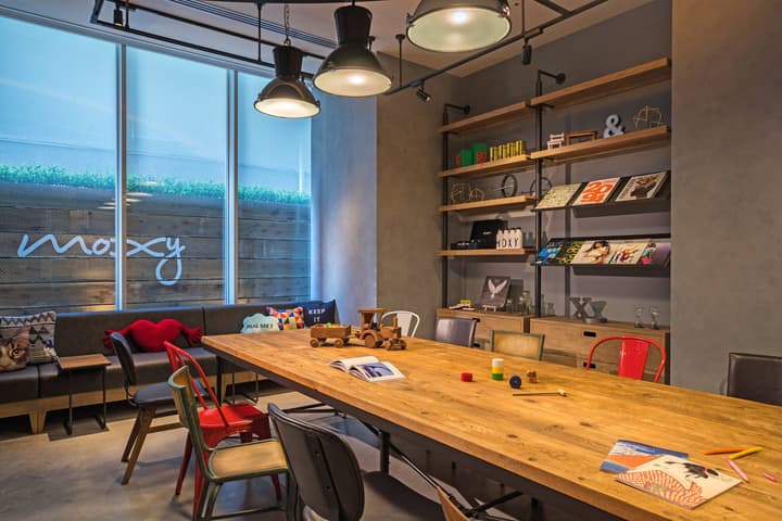 Moxy Osaka Honmachi