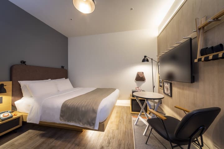 Moxy Osaka Honmachi