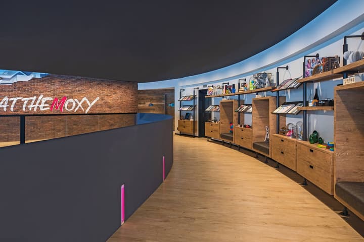 Moxy Osaka Honmachi