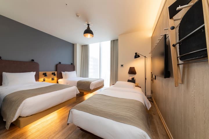 Moxy Osaka Honmachi