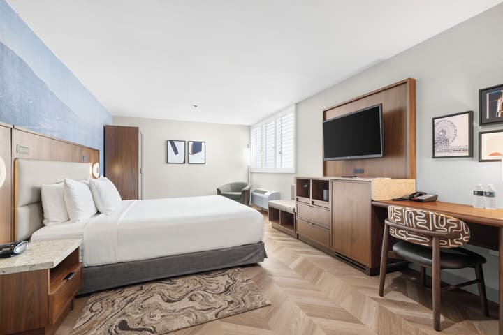 Gateway Hotel Santa Monica