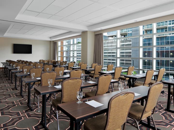 Home2 Suites by Hilton Chicago McCormick Place