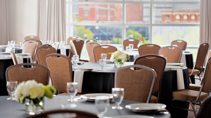 Home2 Suites by Hilton Chicago McCormick Place