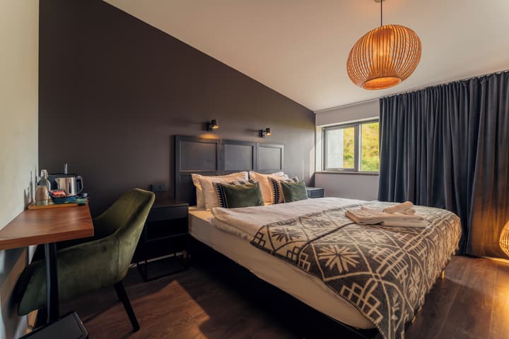 Farmhouse Lodge