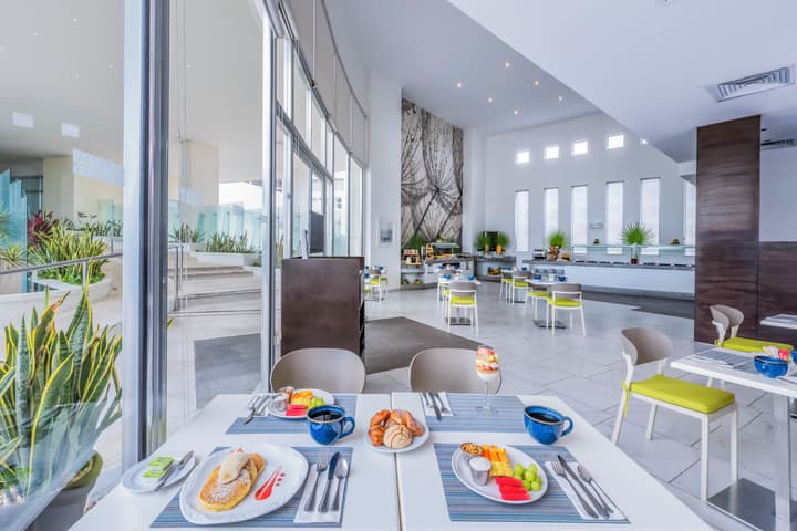 Krystal Urban Cancun & Beach Club