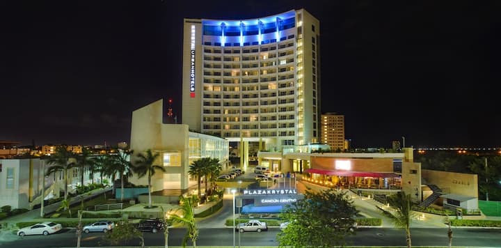 Krystal Urban Cancun Centro