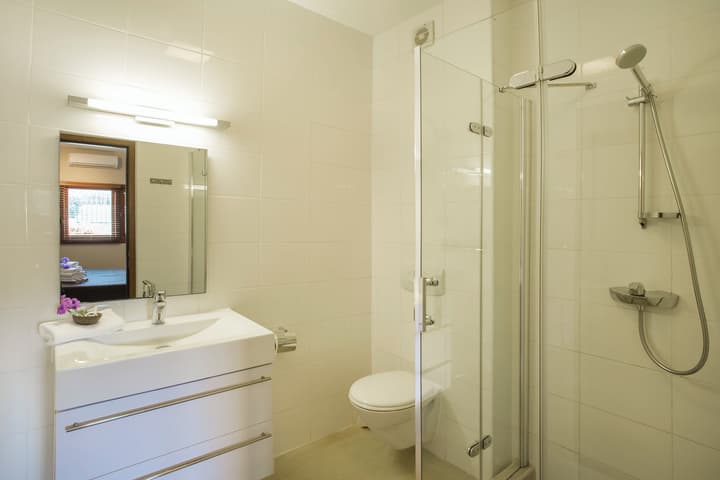 Spanish Water Apartments