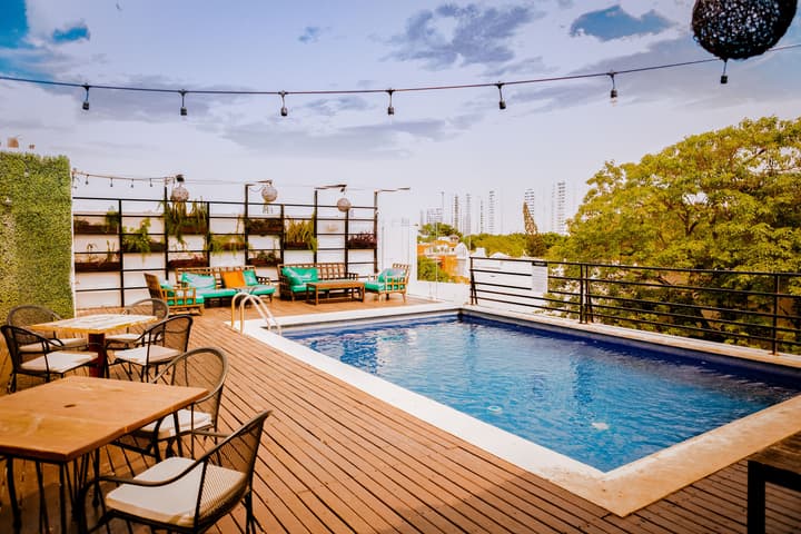 Nomads Hotel & Rooftop pool