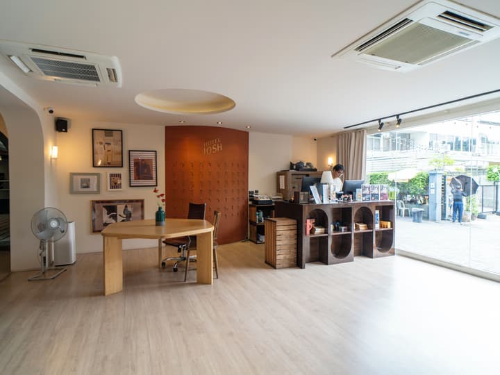 Josh Hotel