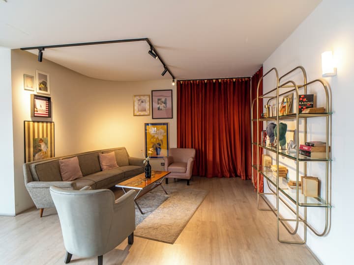 Josh Hotel