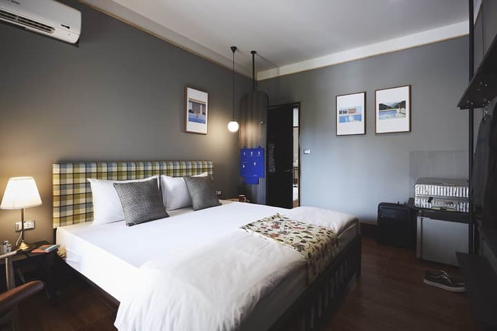Josh Hotel