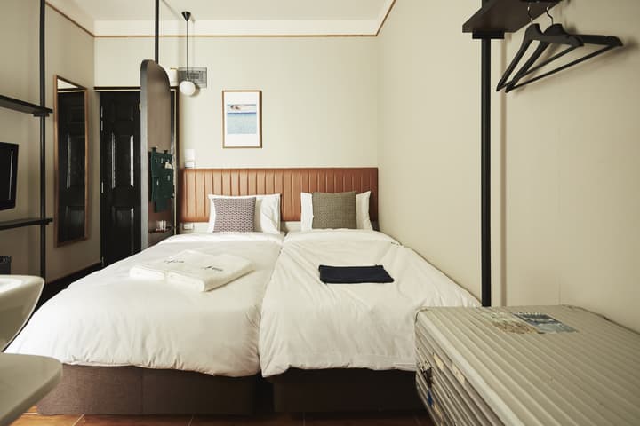 Josh Hotel