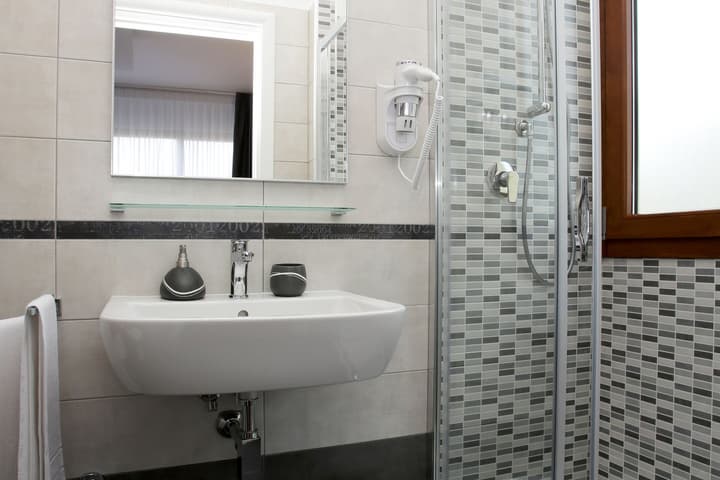J24 B&B