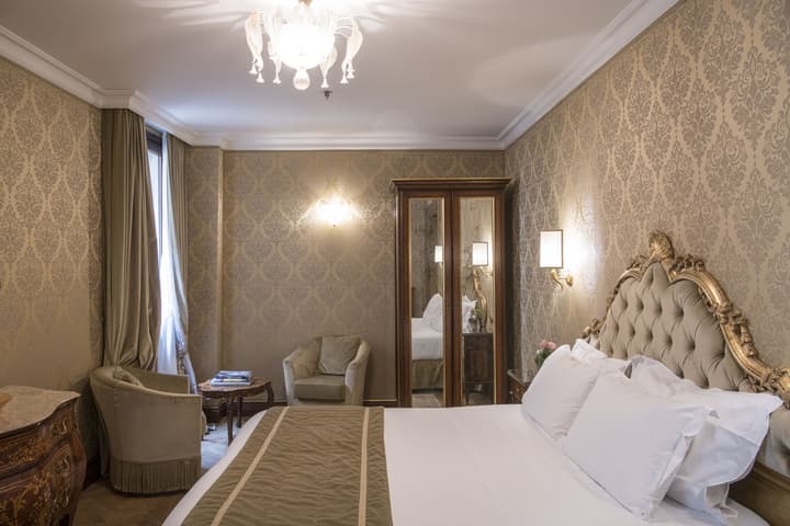 Hotel Nani Mocenigo Palace