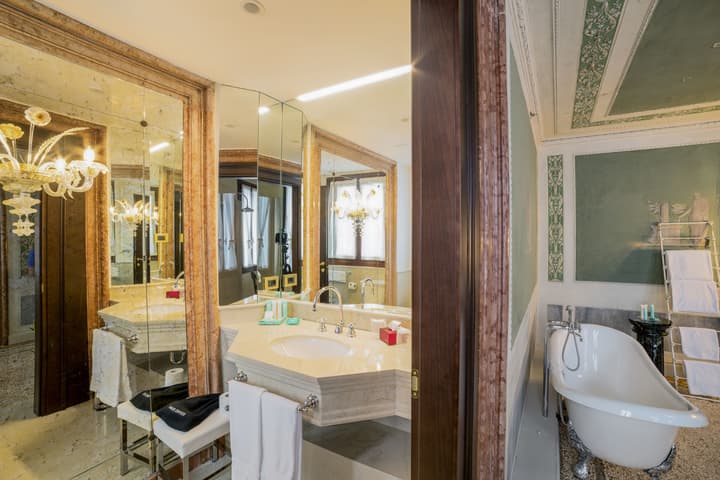 Hotel Nani Mocenigo Palace