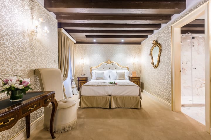 Hotel Nani Mocenigo Palace