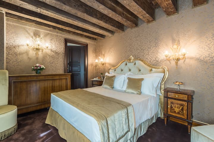 Hotel Nani Mocenigo Palace