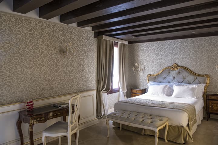 Hotel Nani Mocenigo Palace