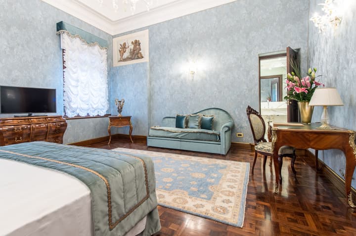 Hotel Nani Mocenigo Palace