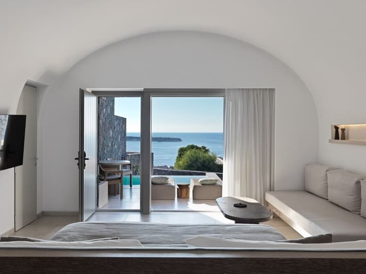 Canaves Epitome - Small Luxury Hotels of the World
