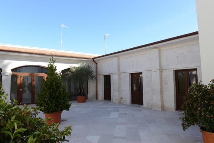 Domus Antiqua Residence