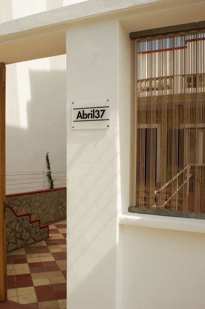 Hotel Abril 37