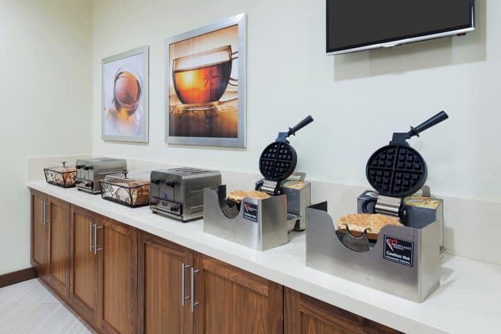 Staybridge Suites Miami International Airport by IHG