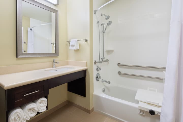 Staybridge Suites Miami International Airport by IHG