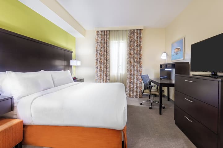 Staybridge Suites Miami International Airport by IHG