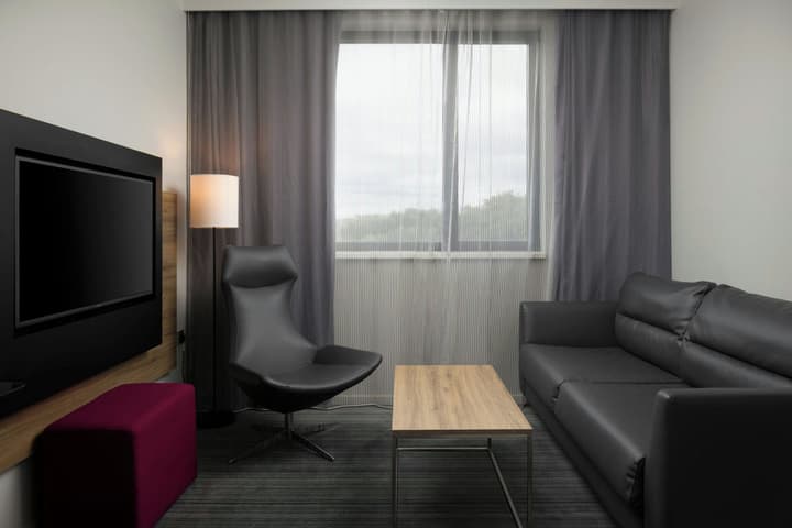 MOXY London Heathrow Airport