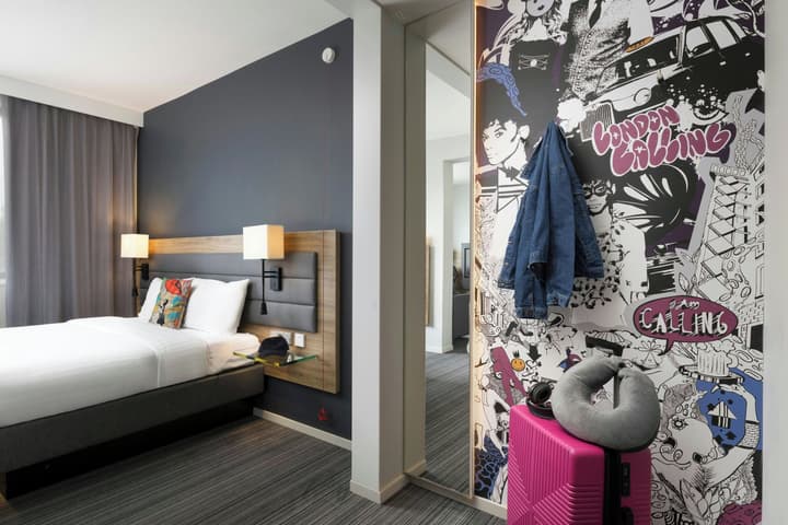 MOXY London Heathrow Airport
