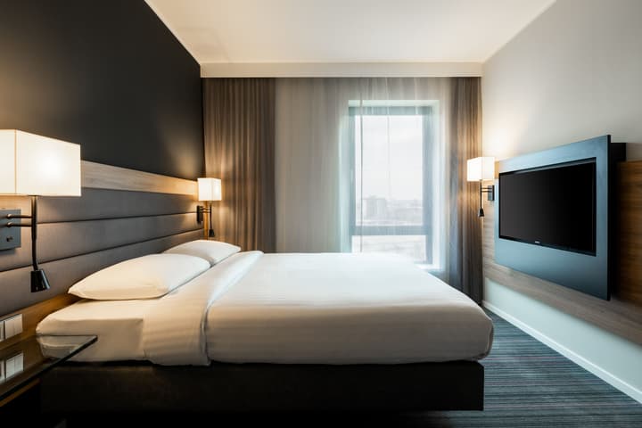 MOXY London Heathrow Airport