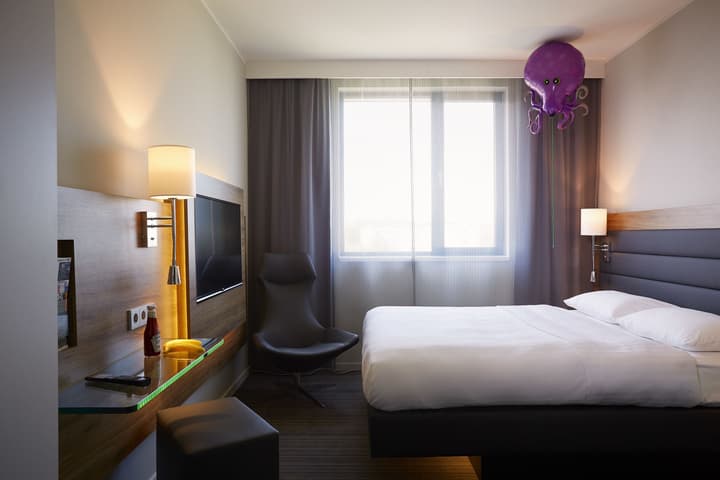 MOXY London Heathrow Airport