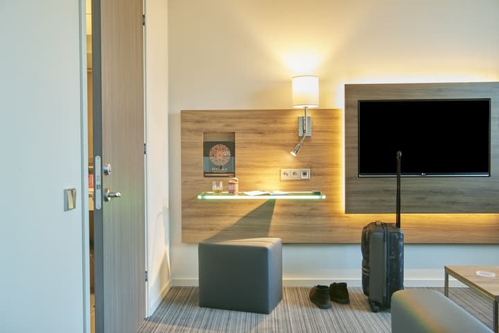 MOXY London Heathrow Airport