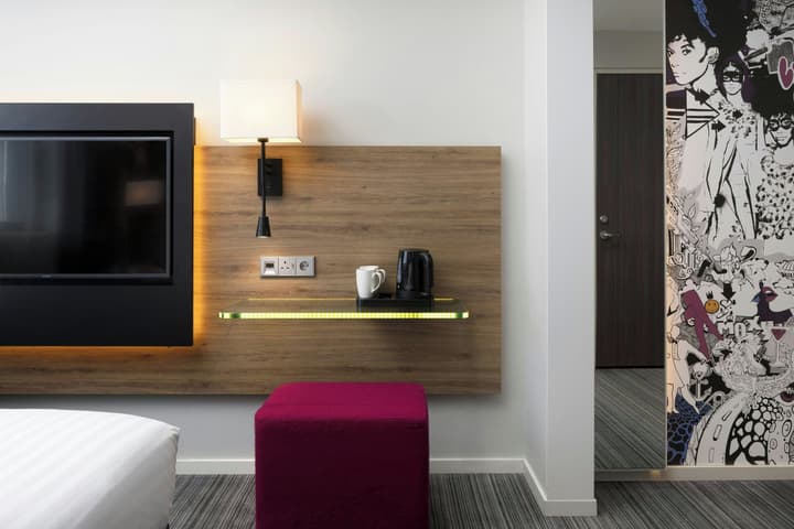 MOXY London Heathrow Airport