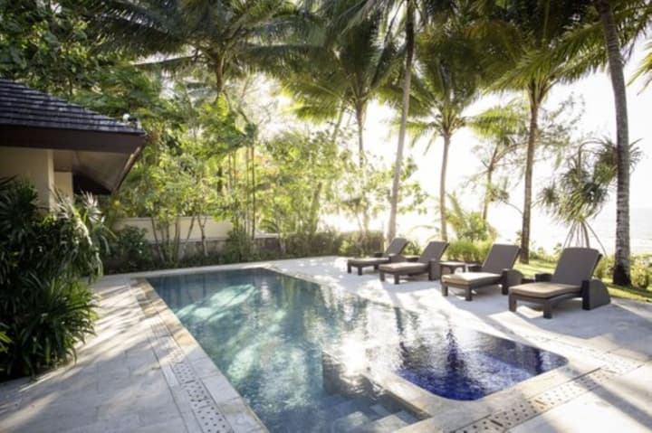 ROBINSON KHAO LAK