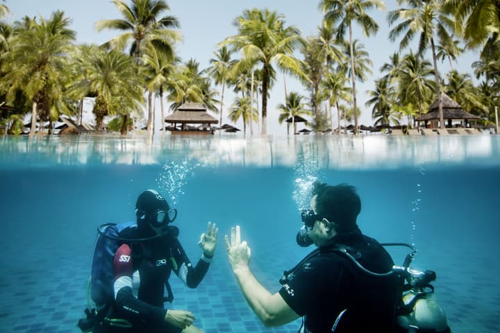 ROBINSON KHAO LAK