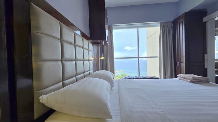 La Mirada Residences