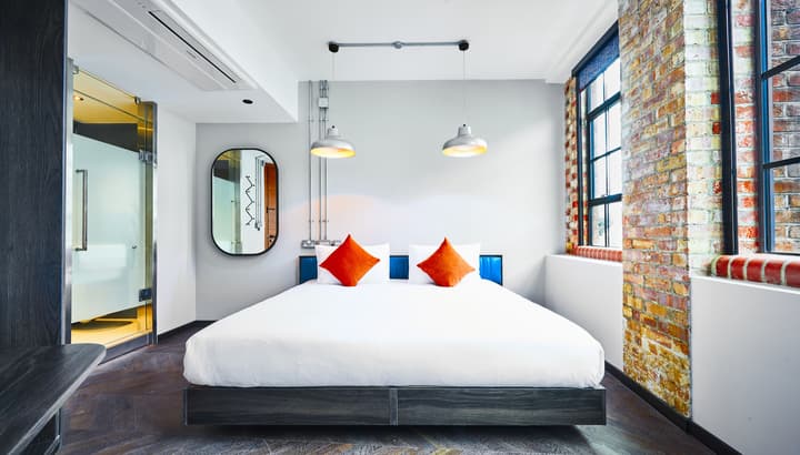 New Road Hotel