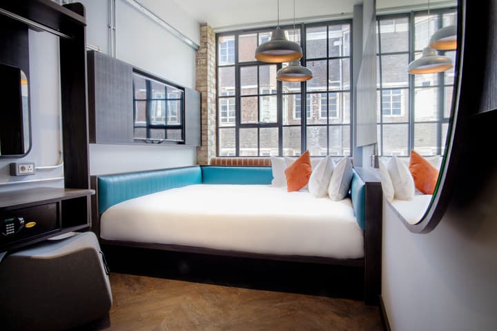 New Road Hotel